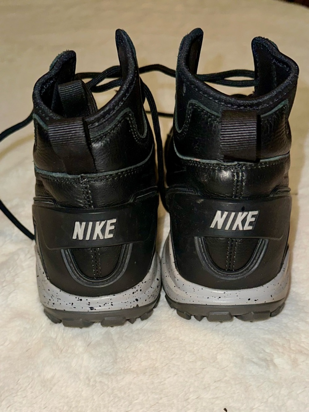 Nike Koth Ultra Mid